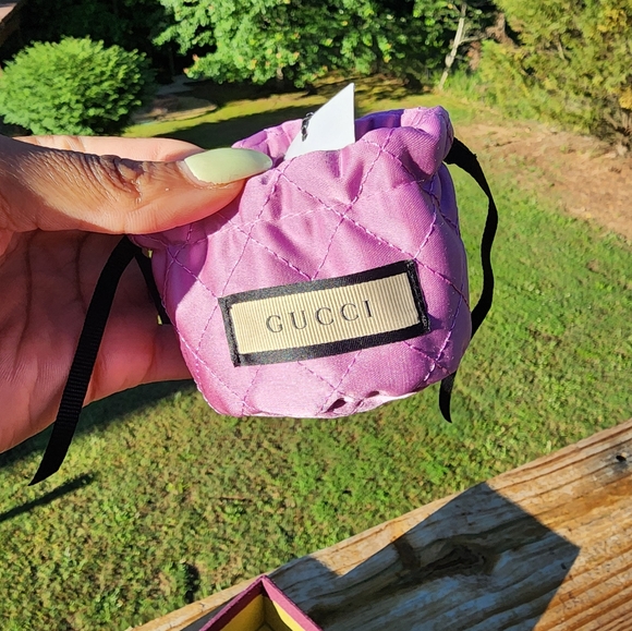 EUC Stunning Gucci Pearl Clip Ons - Picture 8 of 8